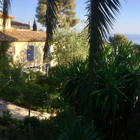In Le Rayol-canadel Le Rayol-Canadel-sur-Mer